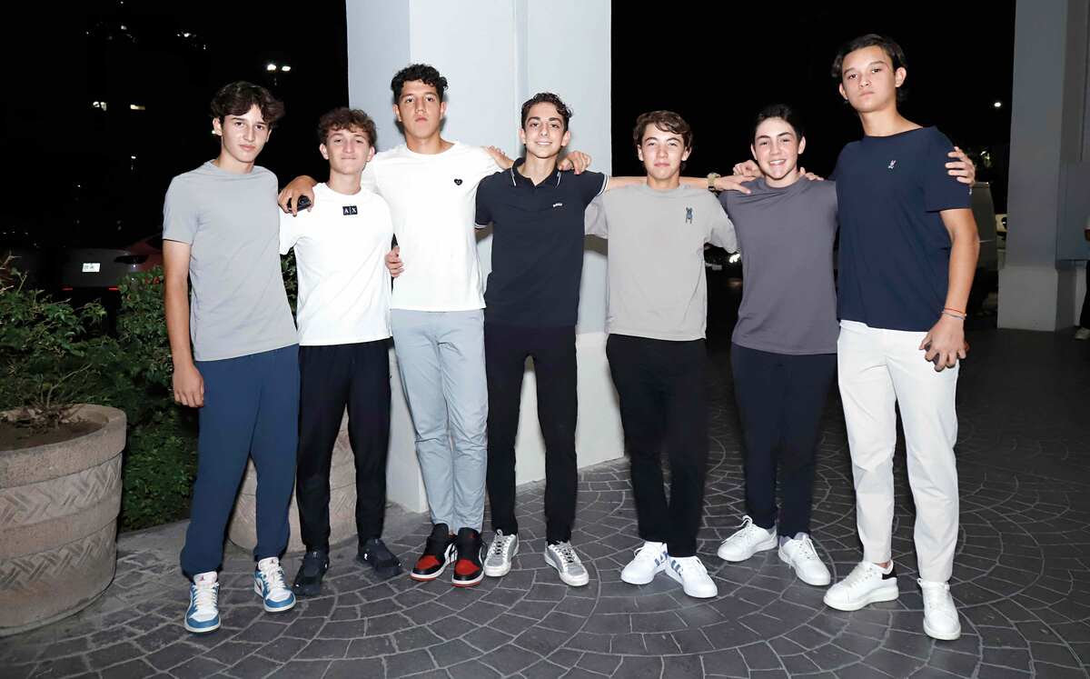 Bernardo Parada, José Fájer, Marcelo Nájera, Rodrigo González, Jacobo Martínez, Adrián Martínez y Bernardo Zambrano