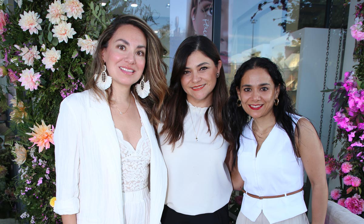 Mónica, Diana y Charo