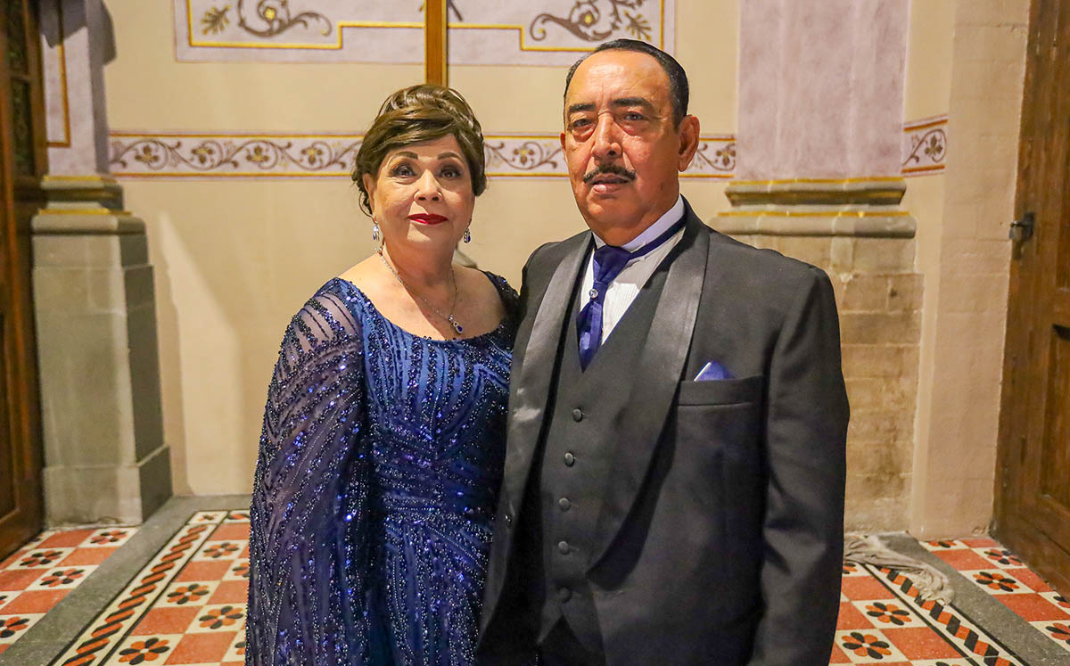 Papás de la novia. Alicia Padilla y Víctor Rodríguez