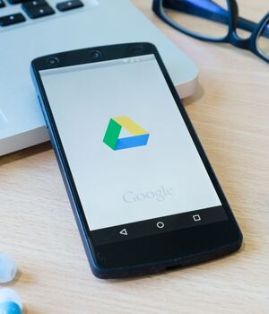 El truco para acceder a los archivos de otras personas en Google Drive (Freepik)