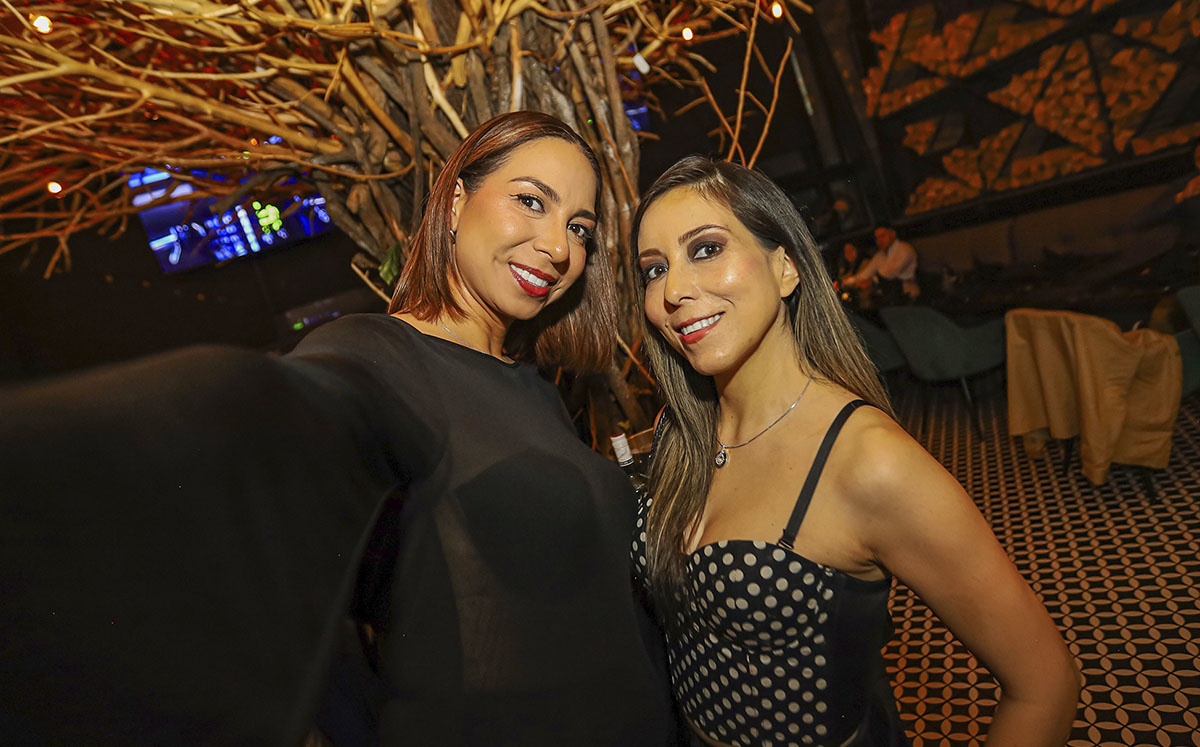 Luz García y Karina Zarzueta