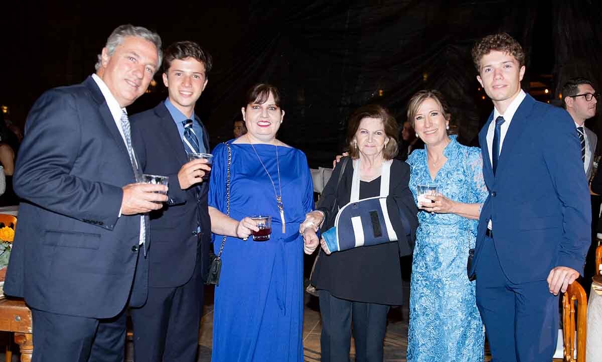 Juan Pablo Gómez, Diego Gómez, Gabriela Iglesias, Isabel Vallarta, Ana Cristina Gómez y Juan Pablo Gómez