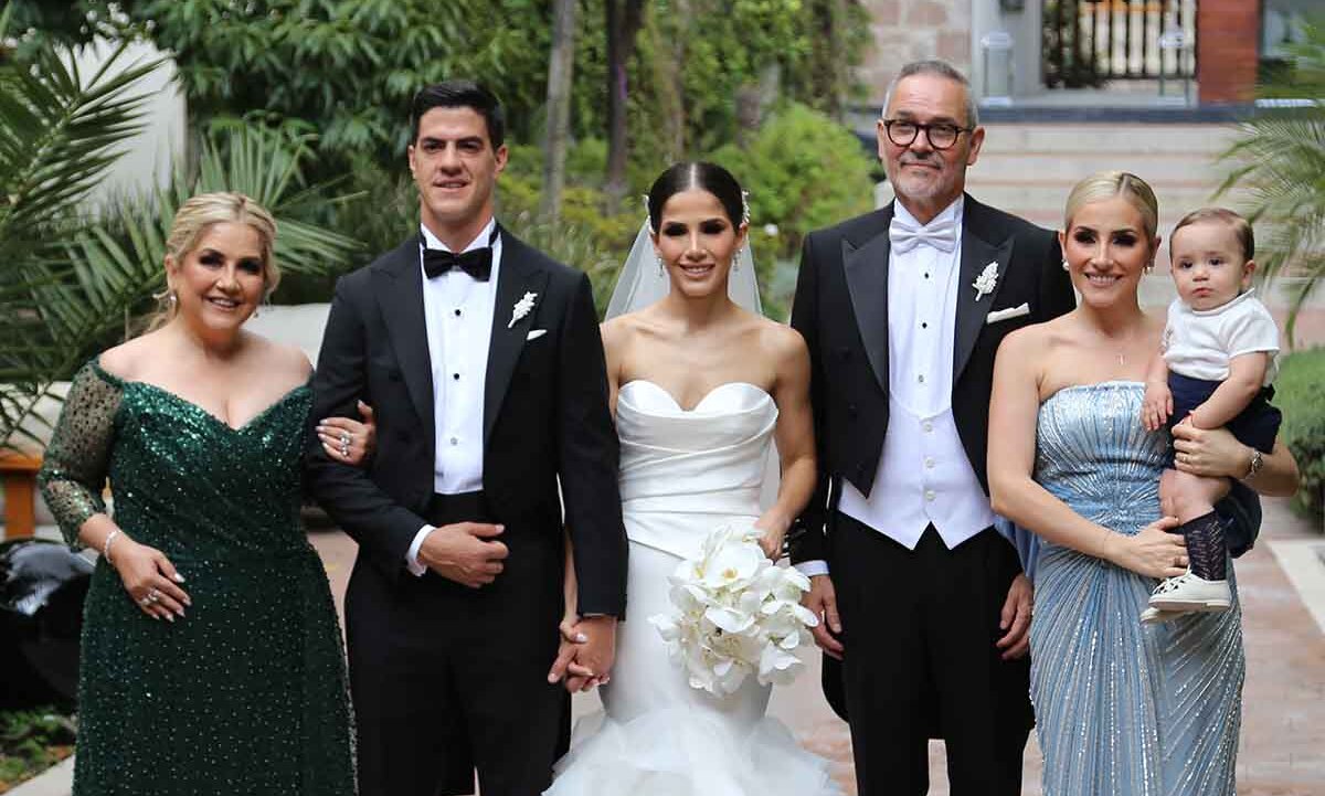 Nora Luna, Jo Canales, Sofía González, Juan Carlos González y Norelly González