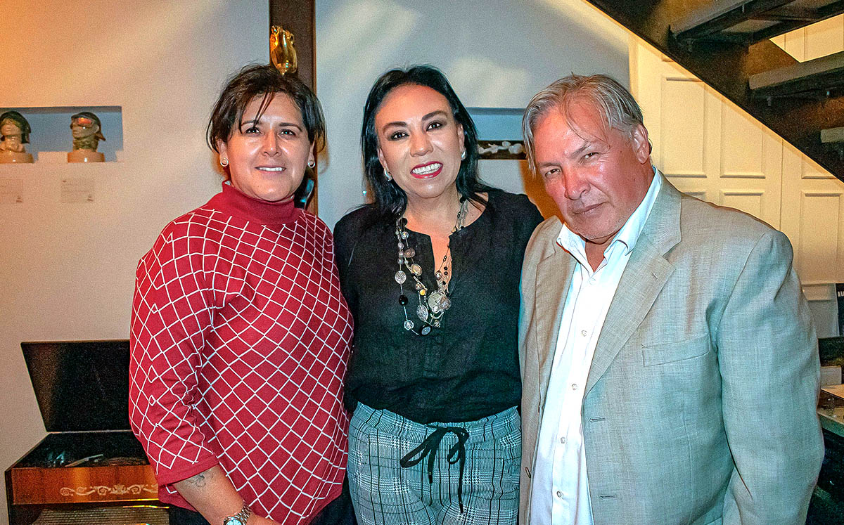 Claudia Ruiz, Ivette Tinoco Carlos y Ernesto García
