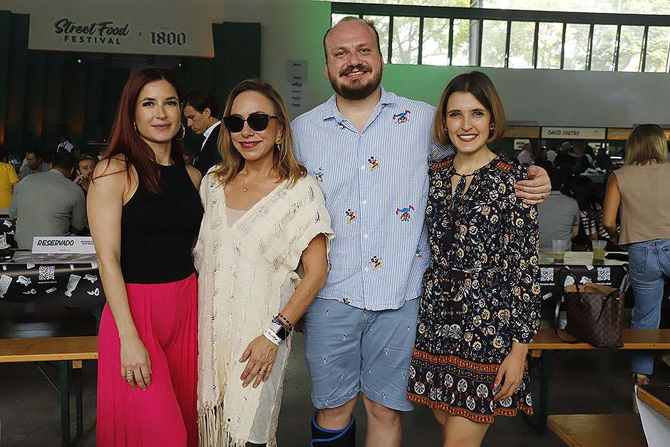 Carolina Uribe, Araceli Ramos, Rodolfo Slay y María Vázquez