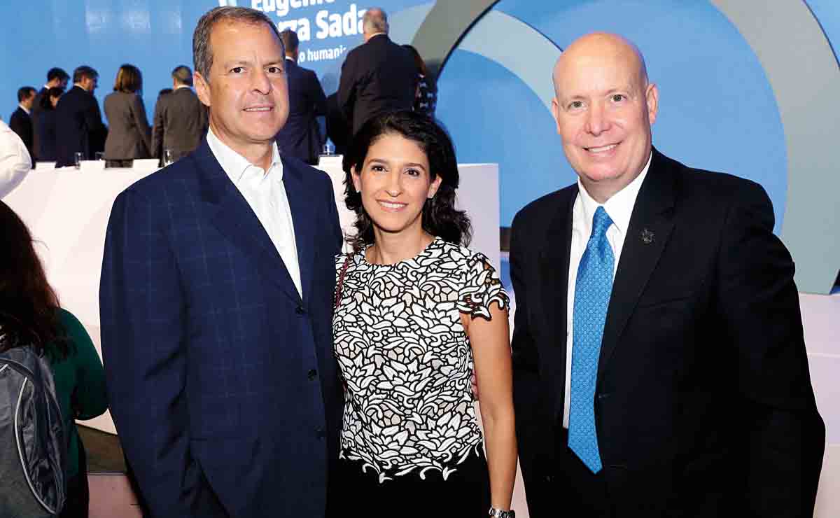 Eduardo Garza, Mónica Páez y Hernán García / Fotos: Daniel Saldívar