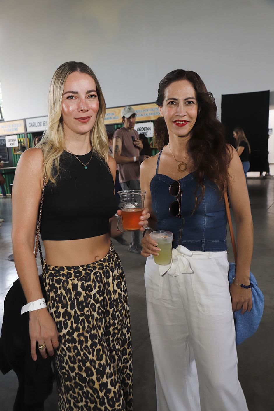 Karina Ceballos y Lupita Genoveva