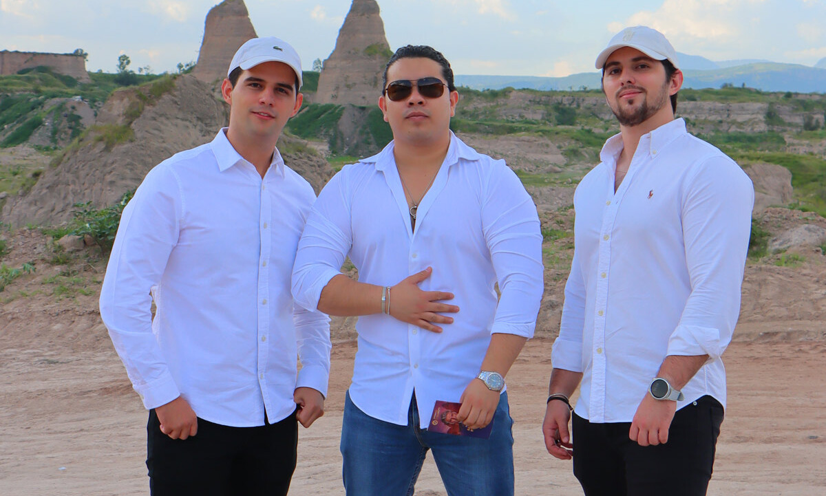 Mauricio Chávez, Emanuel Velázquez y Luis-Chávez
