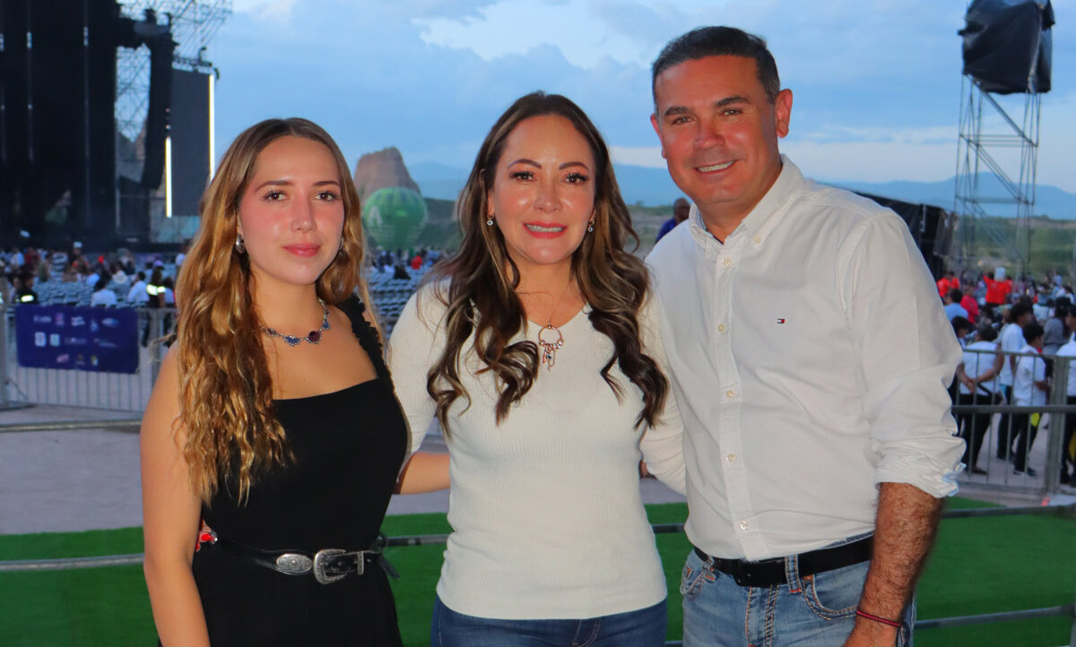 Sabina Navarro, Samantha-Smith y Alejandro Navarro