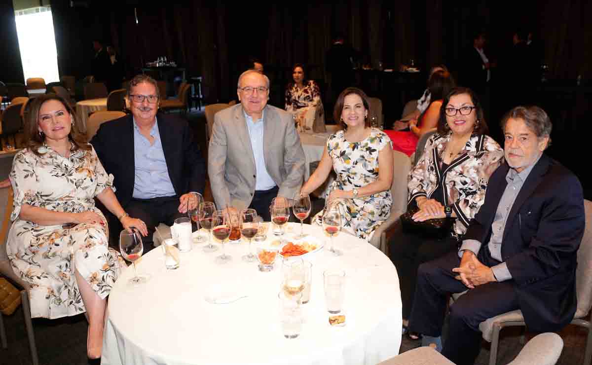 Alejandra Cadena, Carlos Garza, David Alanís, Elisa Ávila, Melva Garza Y  Juan Félix Rodríguez / Fotos: Daniel Saldívar