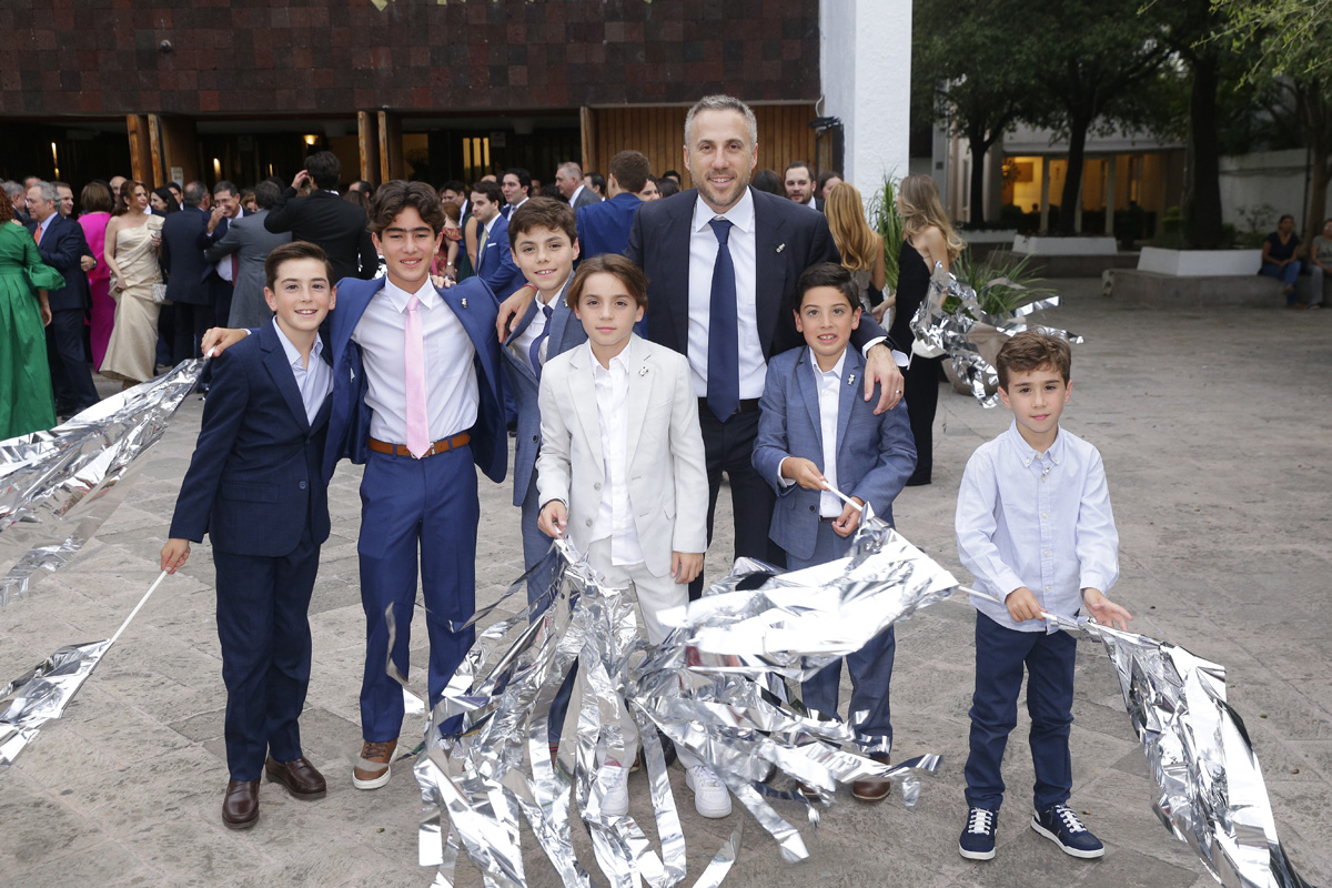 Diego Jiménez, Joaquín Garza, Domingo Farías, Santiago Farías, Domingo Farías, Andrés Jiménez,  y  Alejandro Jiménez