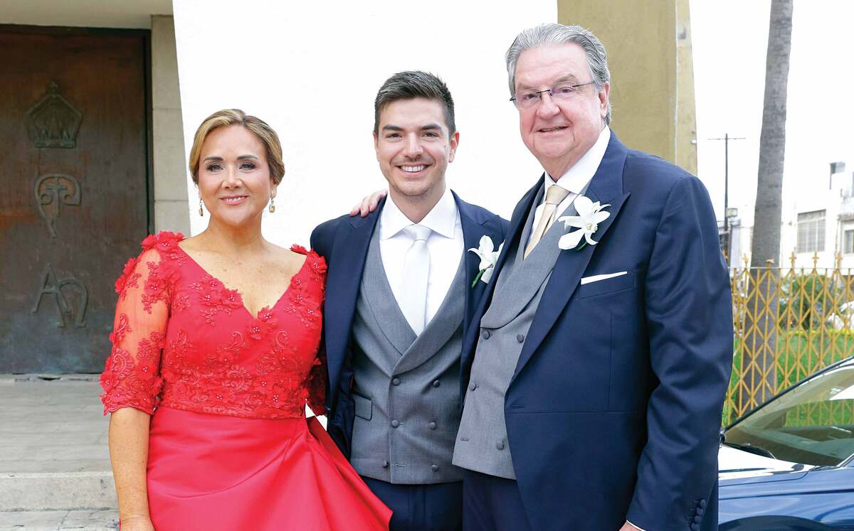 El novio junto a sus papás