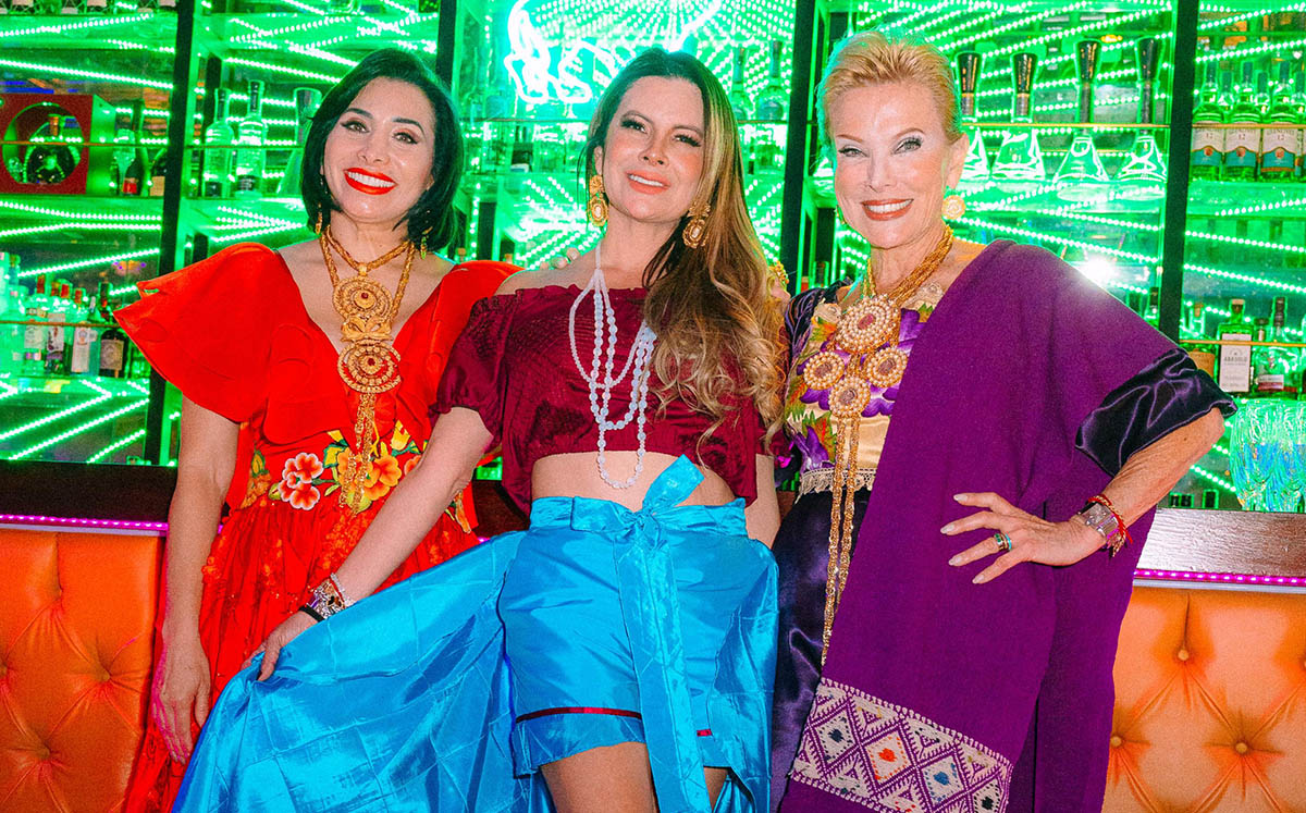 Ivone Henestrosa, Gabriela Pasquel y Raquel Bessudo