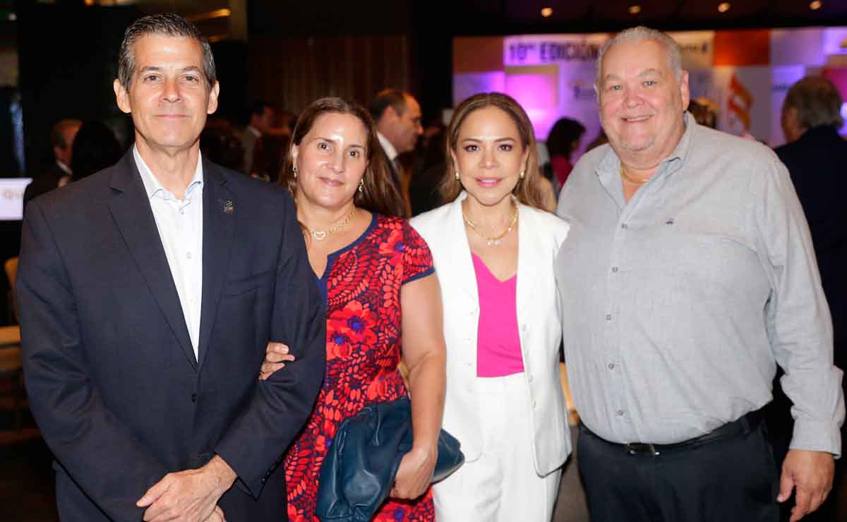 José Luis Coindreau, Diana Salinas, Cristy Pérez de Noyola y Fernando Noyola / Fotos: Daniel Saldívar