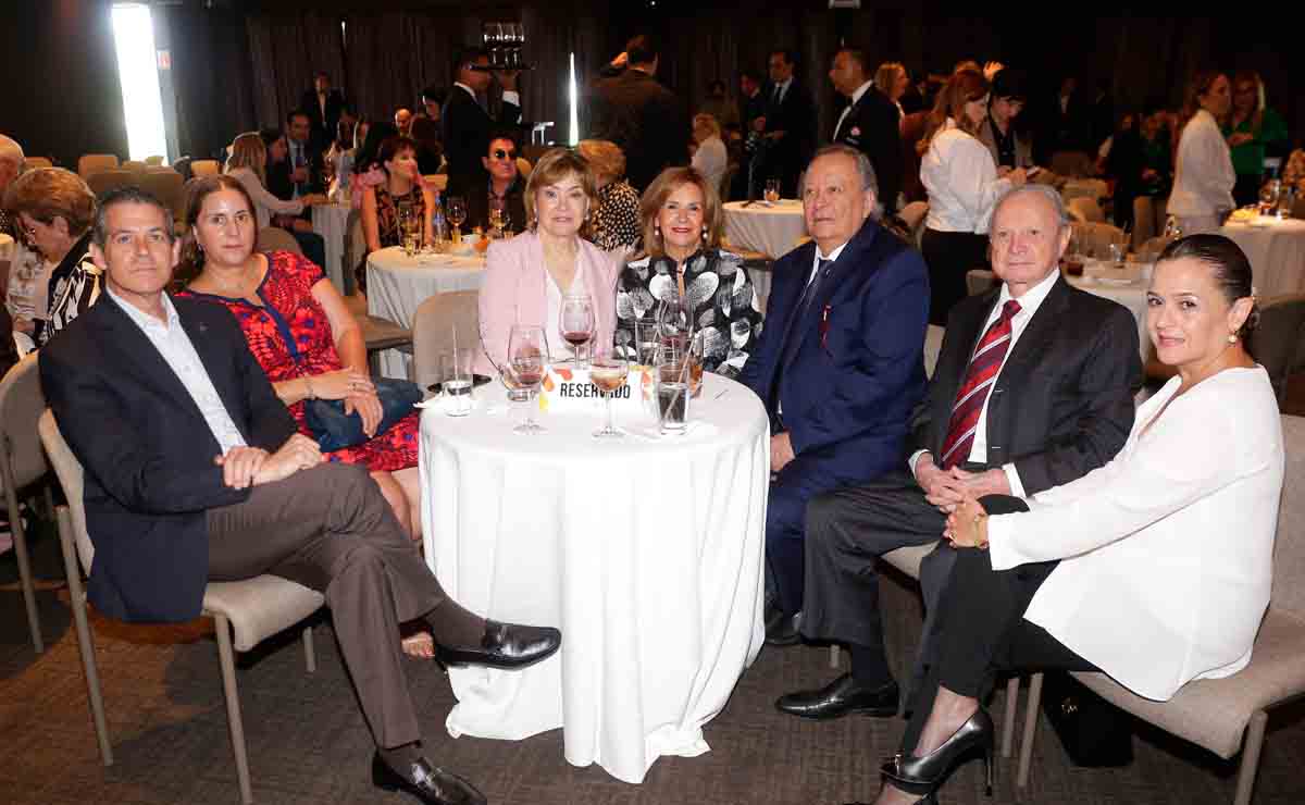 José Luis Coindreau, Diana Salinas, Gloria Fernández, Norma Gutiérrez, Hernán Livas, Jorge Arrambide Garza y Sonia Montemayor / Fotos: Daniel Saldívar