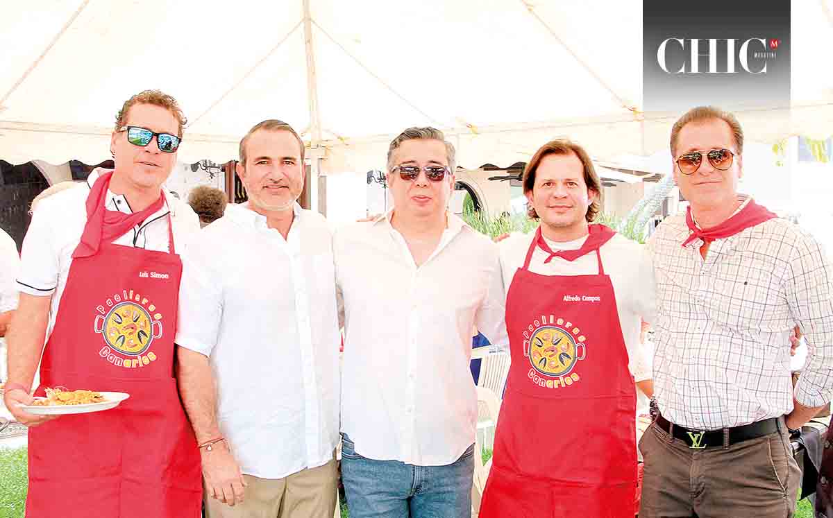 LUIS SIMÓN, AGUSTÍN GUERRERO, LEONARDO  CORONA, ALFREDO CAMPOS Y SERGIO MARTÍNEZ disfrutaron de la celebración a la Covadonga