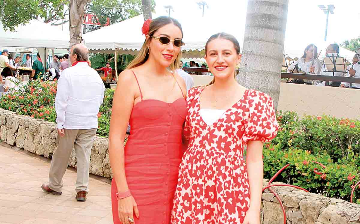 TATIANA CONDE E IVONNE GARCÍA nos regalaron sus mejores sonrisas en el festejo a la Covadonga