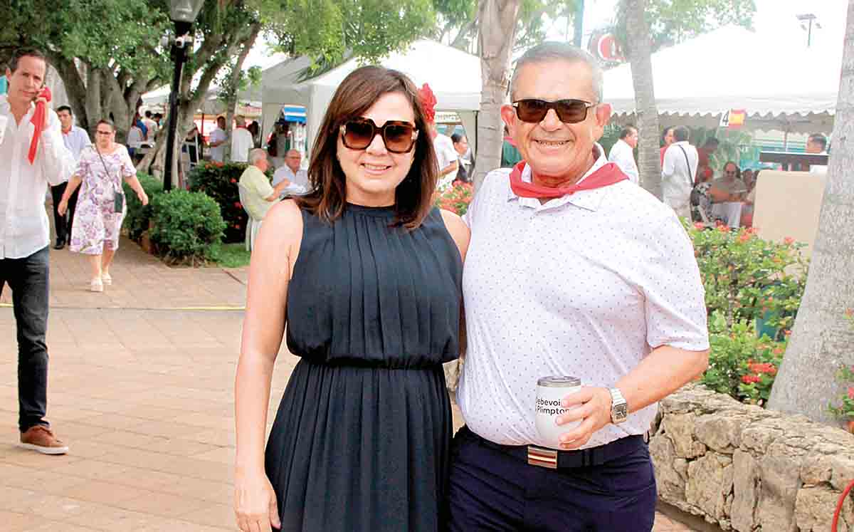DELIA DE LEÓN Y JORGE ARIAS llegaron con sus mejores outfits al Centro Deportivo Español