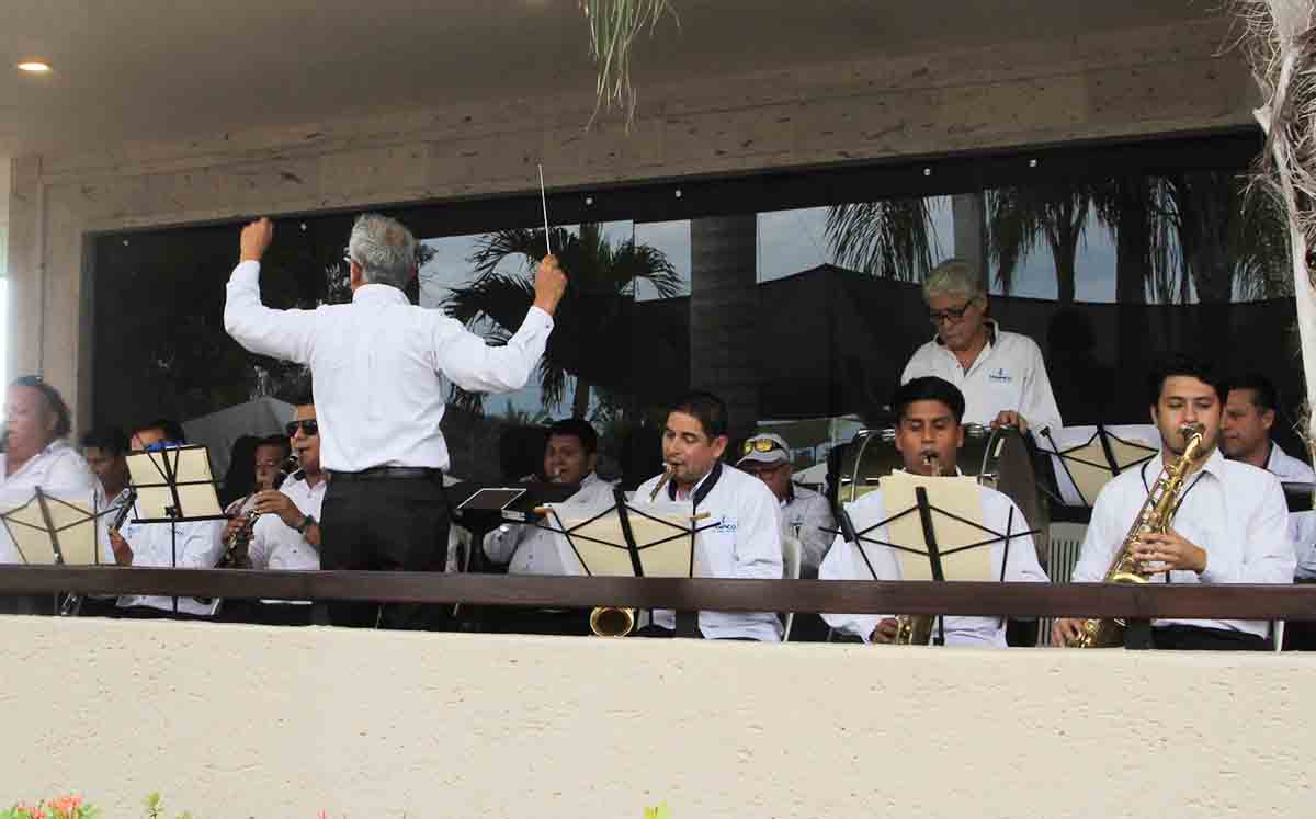 La Banda Municipal de Tampico, Los Gaiteros pusieron el ambiente en el lugar