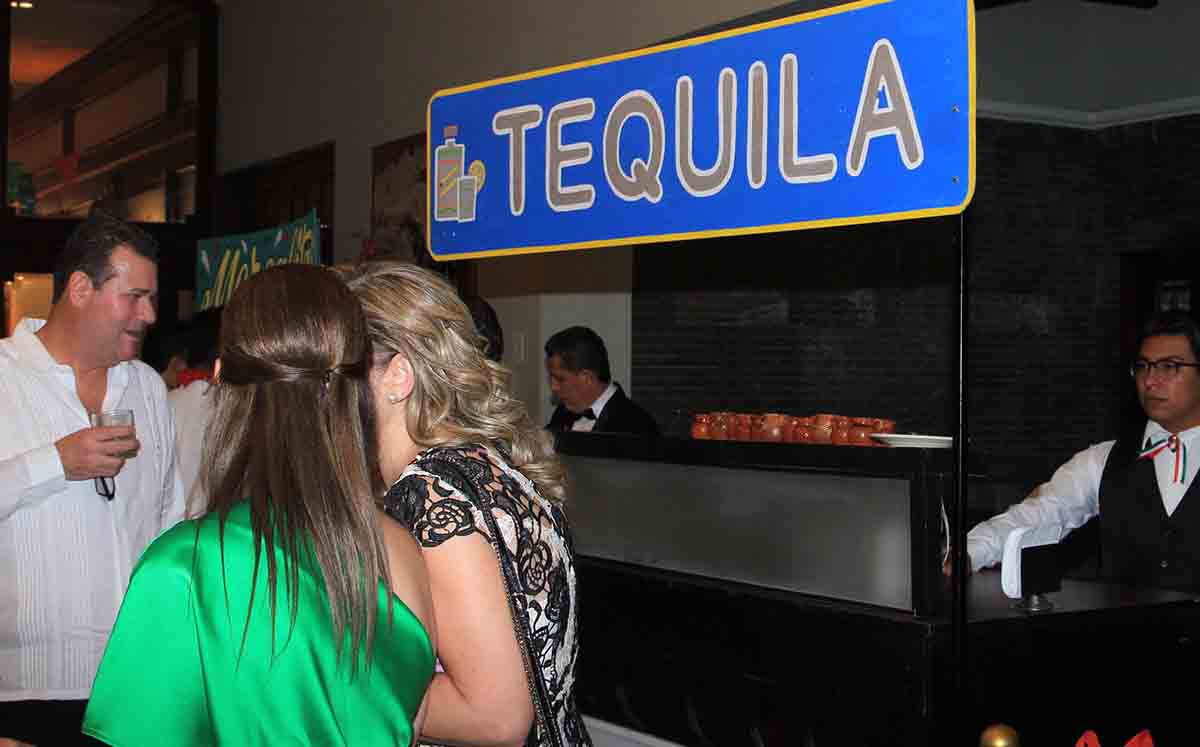 Estación de Tequila en la mini feria del Casino Tampiqueño
