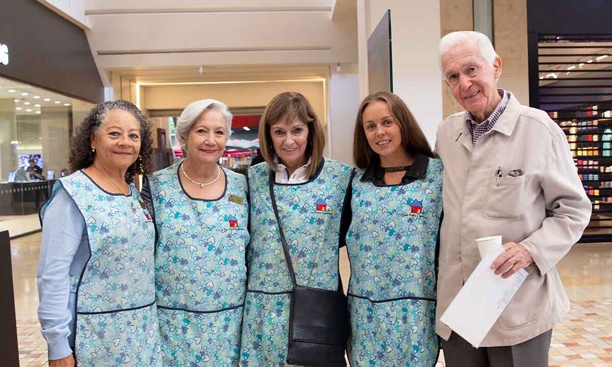 Cristi Pérez, Vicky Serrano, Vicky Sánchez, Laura Sodi y Miguel Díaz
