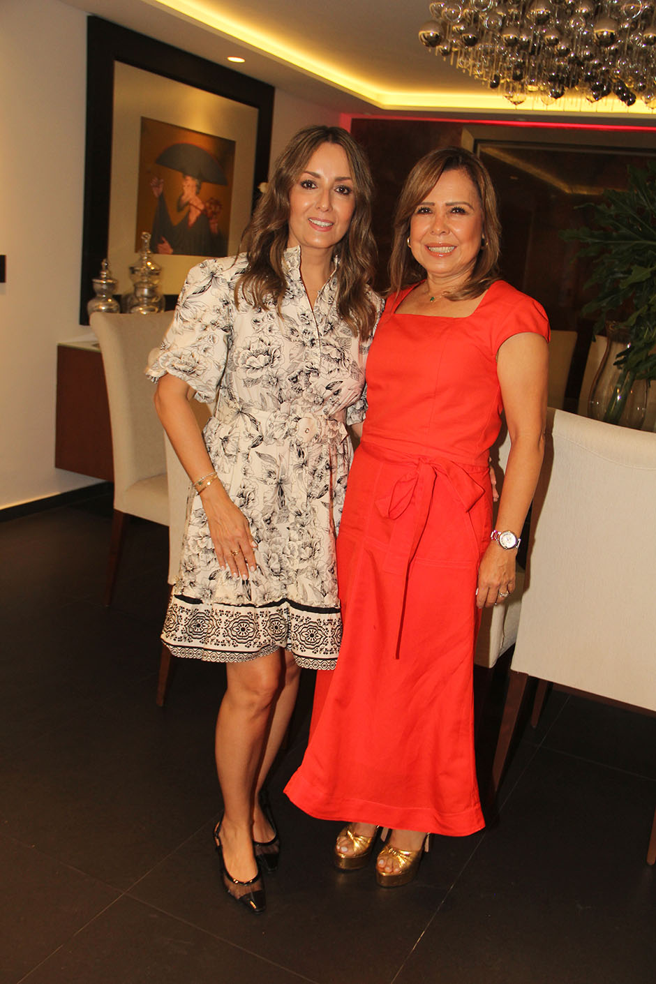 Lola de Monarque y Elsa de Cota