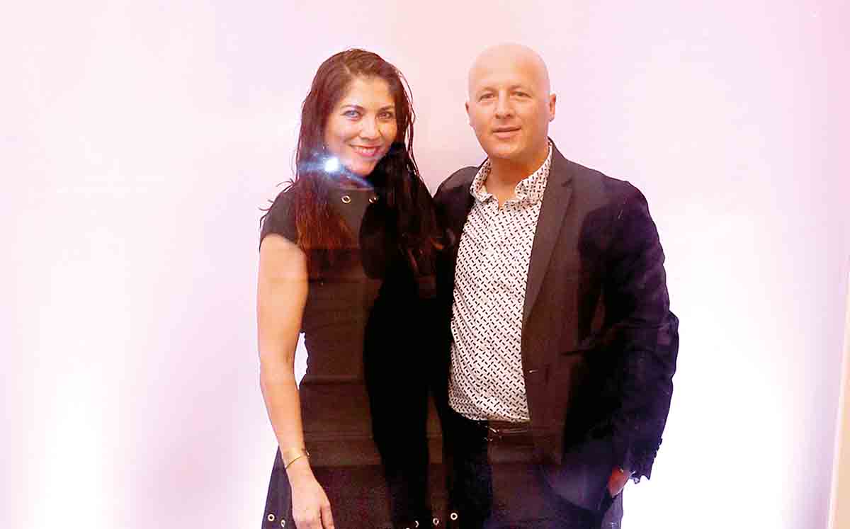 MARIANA PRIEGO Y RAÚL NIAVES: ¡Muchísimas felicidades! La  verdad es que fue un evento  extraordinario. La pasarela fue un derroche de personalidad"