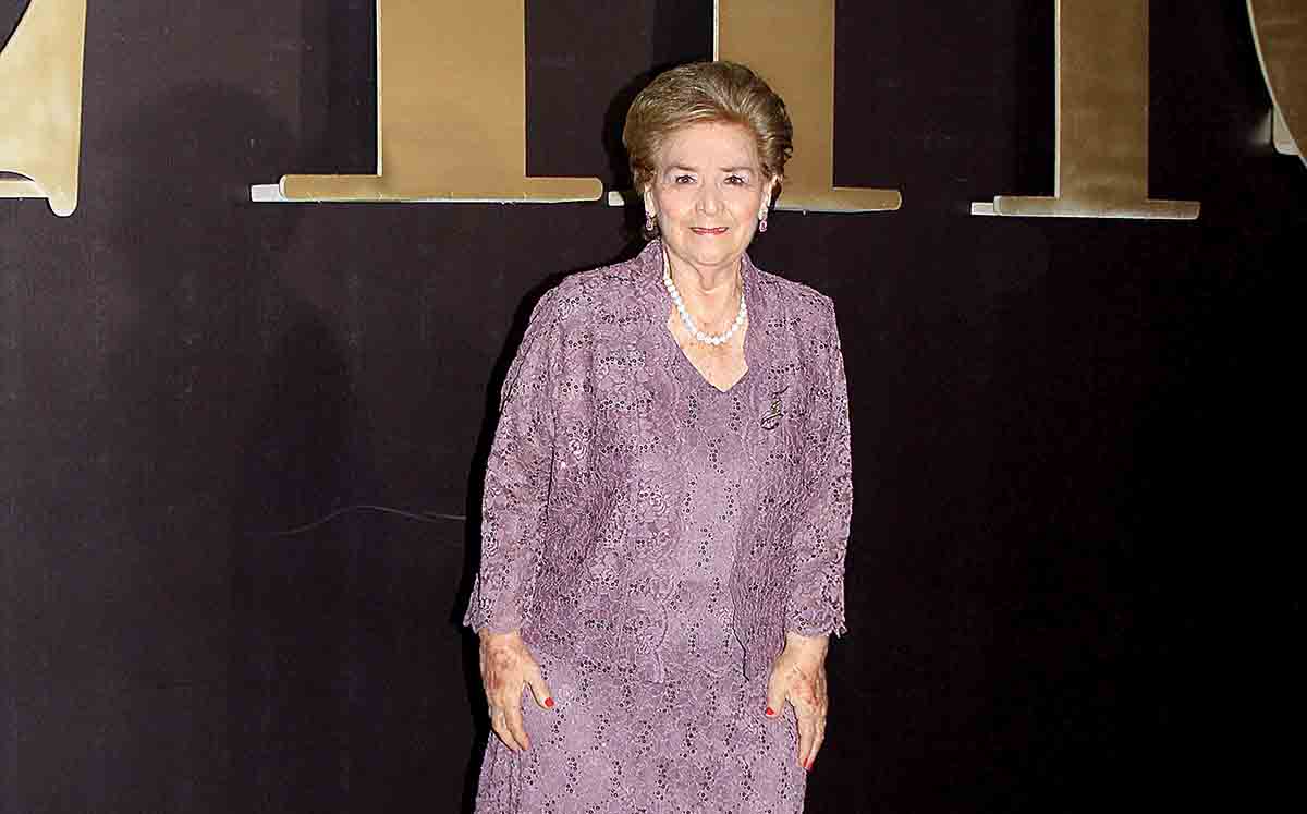NORINEY DE LA GARZA disfrutó de la pasarela frente al Palacio Municipal