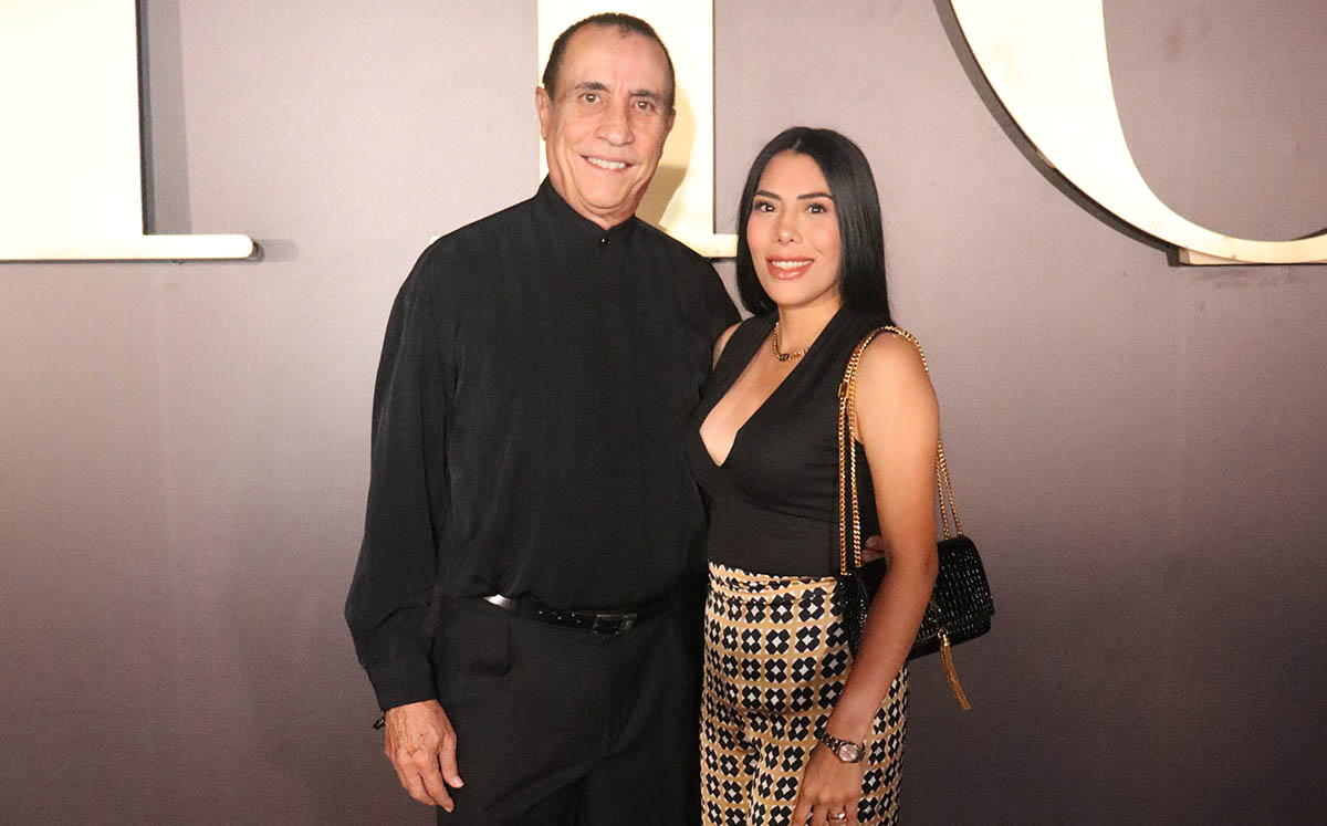 HERIBERTO FLORENCIA Y TANIA DE FLORENCIA disfrutaron al máximo nuestro 16 aniversario