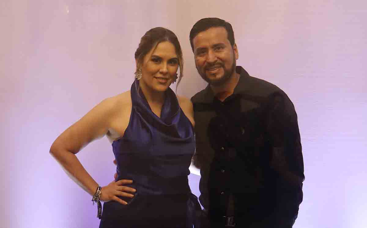 VERO DE URBINA Y JORGE URBINA nos regalaron sus mejores sonrisas