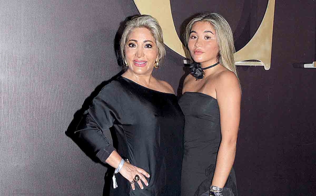 MARITONI MARTÍNEZ Y MARITONI NARANJO: “¡Muchísimas gracias por la invitación, me encantó el evento y espero que cumplan muchos años más!”