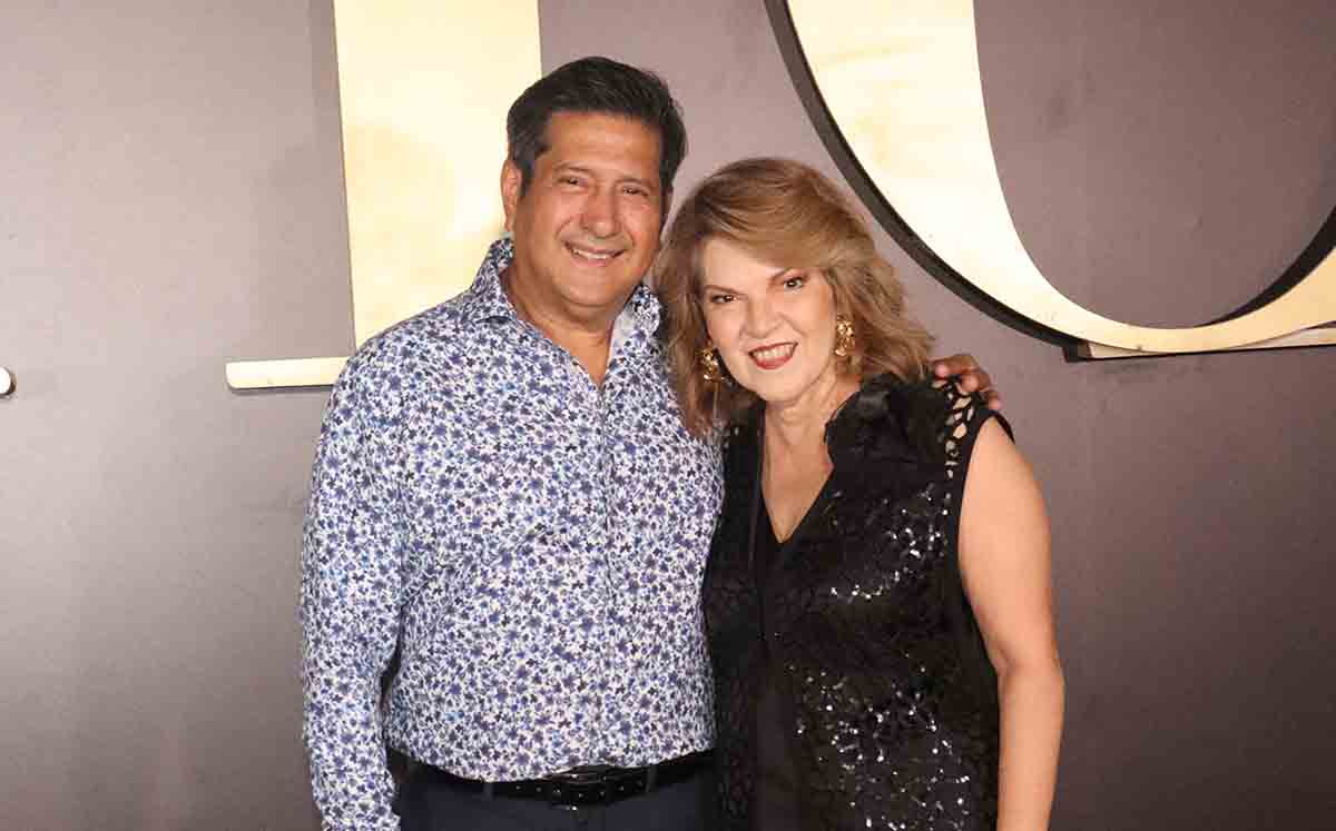 JORGE TACEA Y ELVIRA DEL CAMPO: "Muchas gracias por la  invitación, disfrutamos mucho la pasarela en un escenario maravilloso. ¡Muchas felicidades!