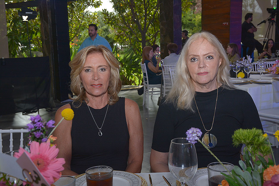 Paz Marcela Voss y Luz Karin Voss