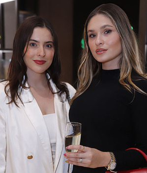 01 Aída Romero y Michelle González