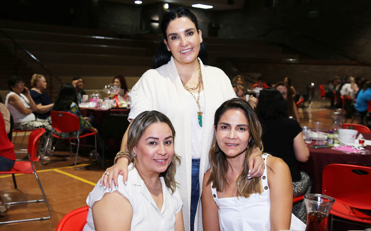 Andrea, Deyanira y Gisela
