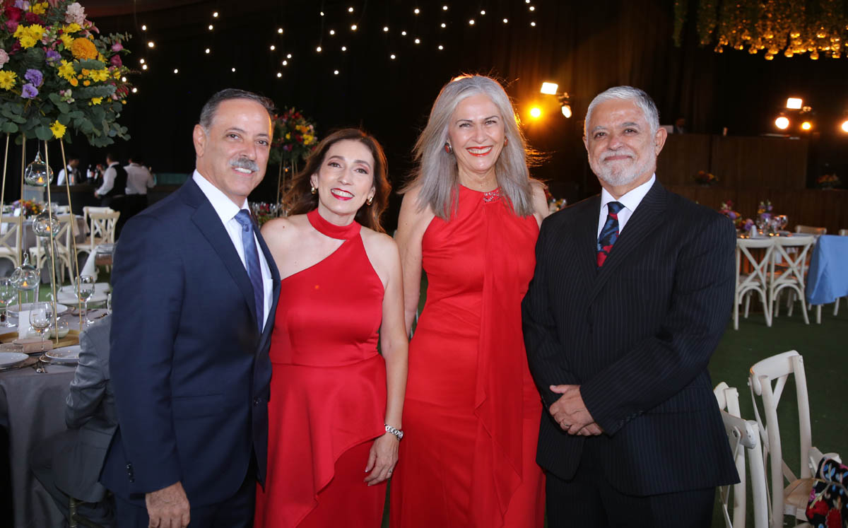 Enrique, Selina, Sharon y Guillermo