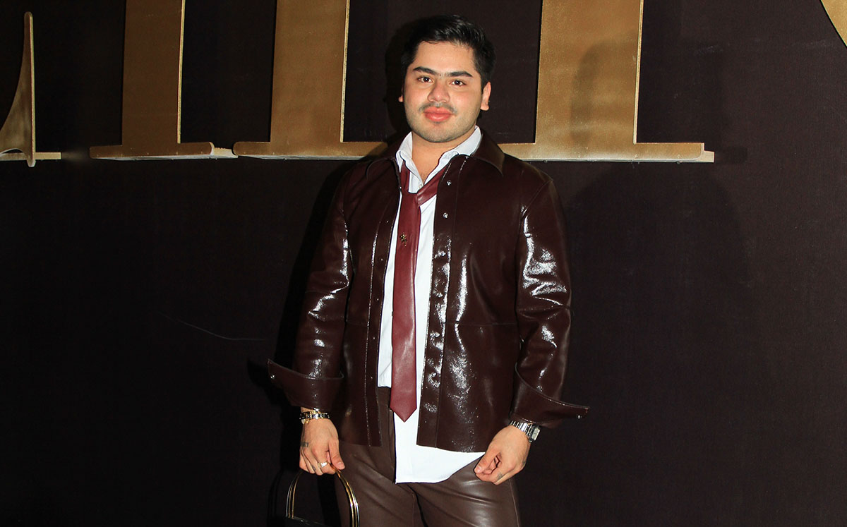 CESAR TIJERINA llegó para disfrutar de un espectacular desfile