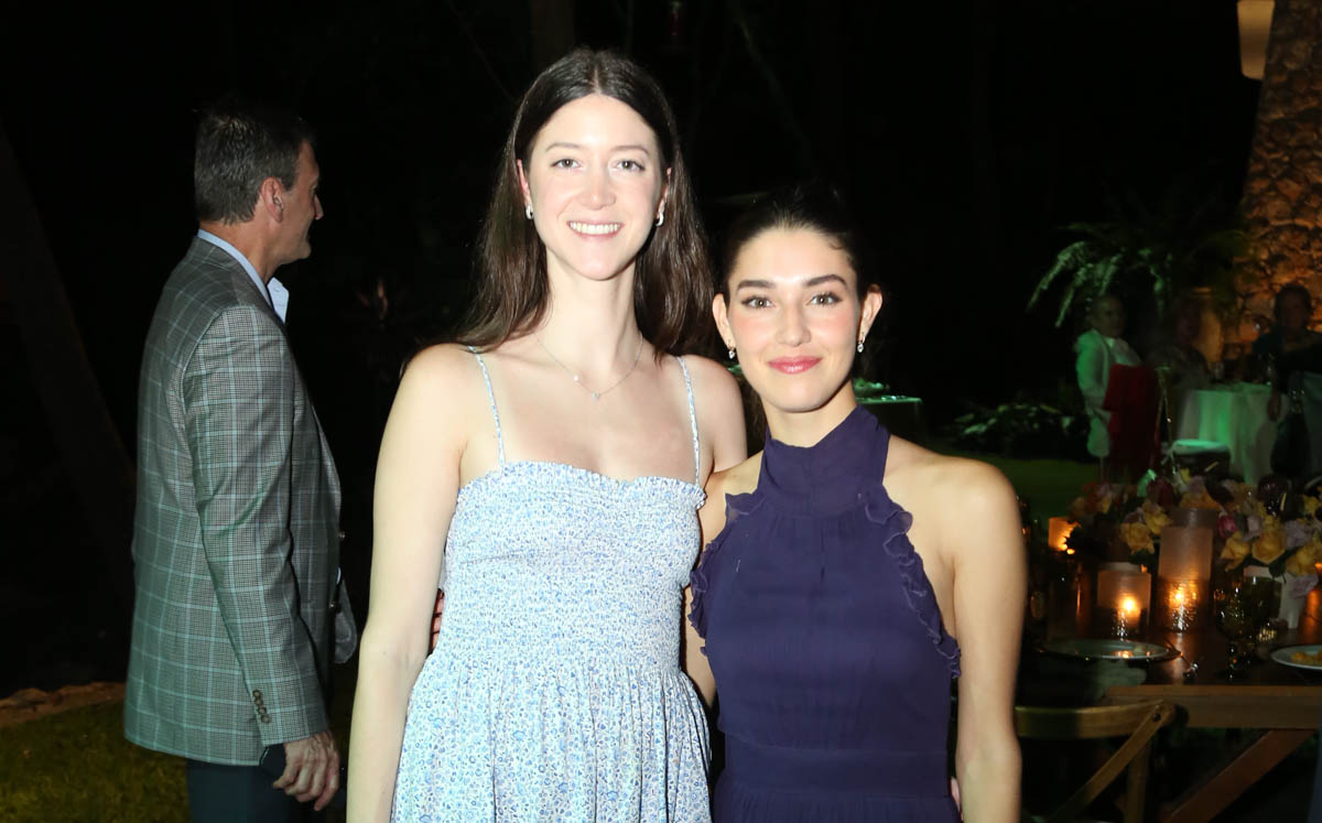Paloma Préstamo y Valeria Préstamo