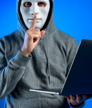 Protege tu WhatsApp de suplantación de identidad (Freepik)