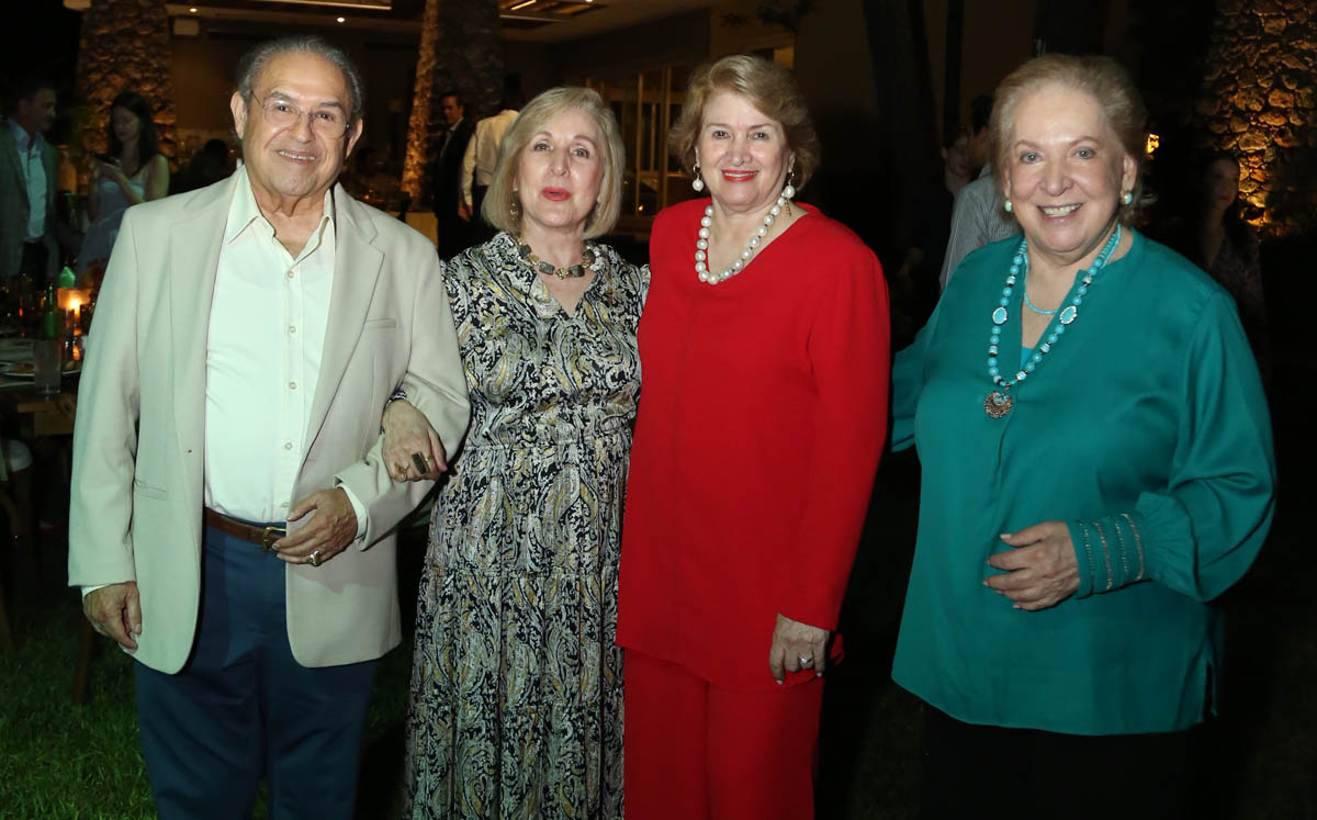 Roberto Lankenau, María del Rosario Elizondo de Lankenau, Berta Alejandra Elizondo y Mercedes Elizondo