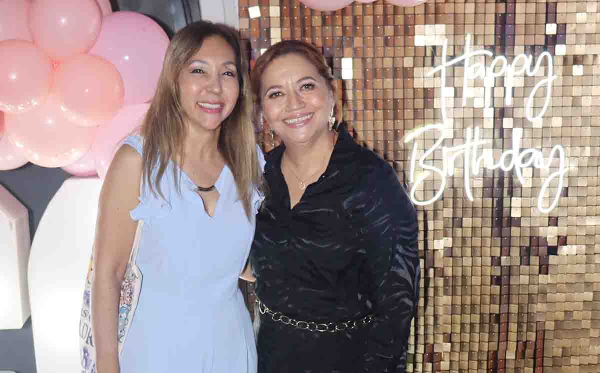 Asistentes recibieron de recuerdo unas velas aromáticas en forma de mariposa