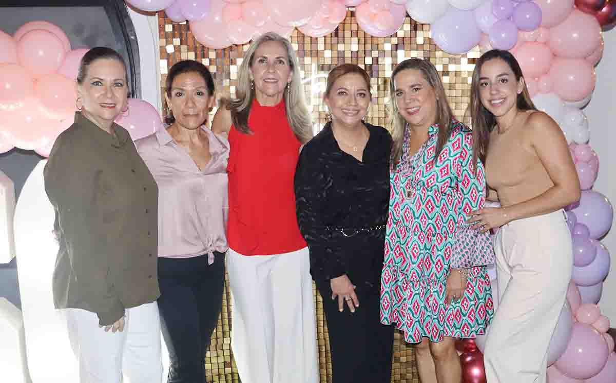 MARCELA GÓMEZ, LUPITA DURÁN, MARCELA RINCÓN, GLORIA DÍAZ, MÓNICA CASTELLANOS y ARANTXA VALDÉZ  llegaron con sus mejores outfits al festejo