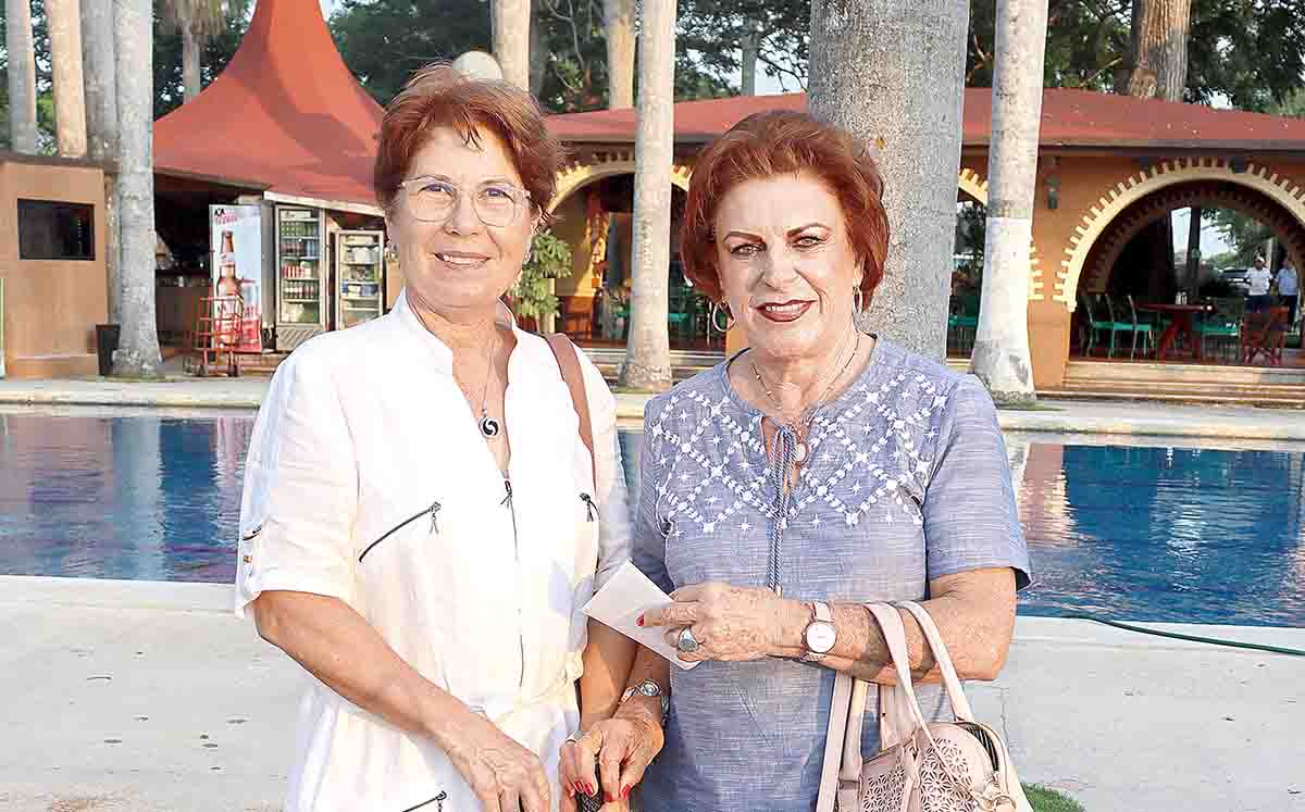 Asistentes llegaron puntuales al rompe hielo