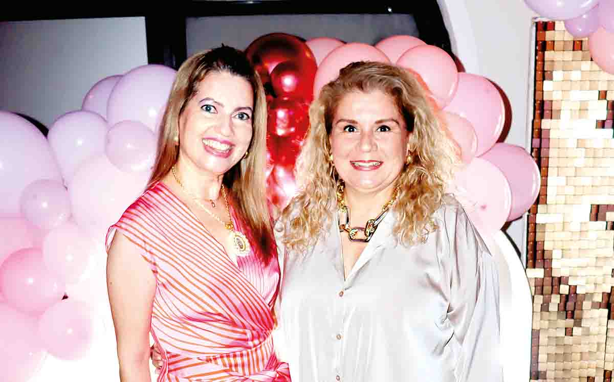 MARTHA OSORIO Y SILVIA PACHECO nos regalaron sus mejores sonrisas en el evento