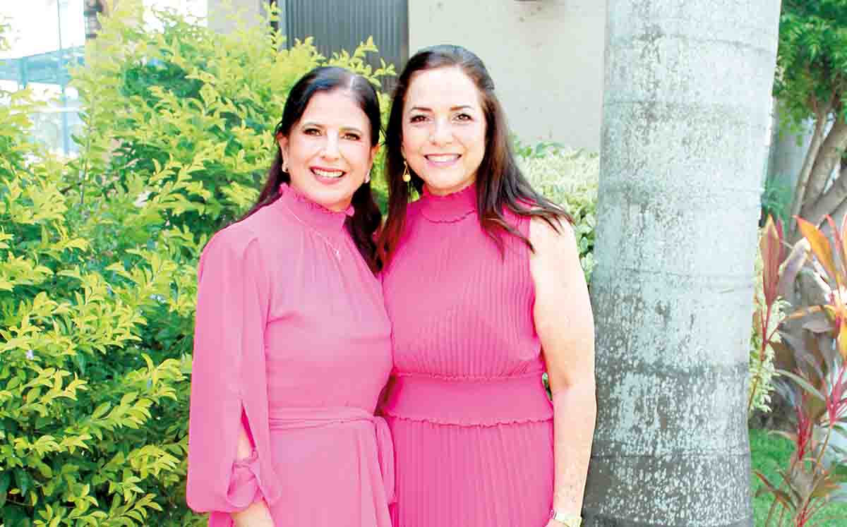 MAGUE ROBLEDO Y CARO MOLINA nos regalaron sus mejores sonrisa en el festejo