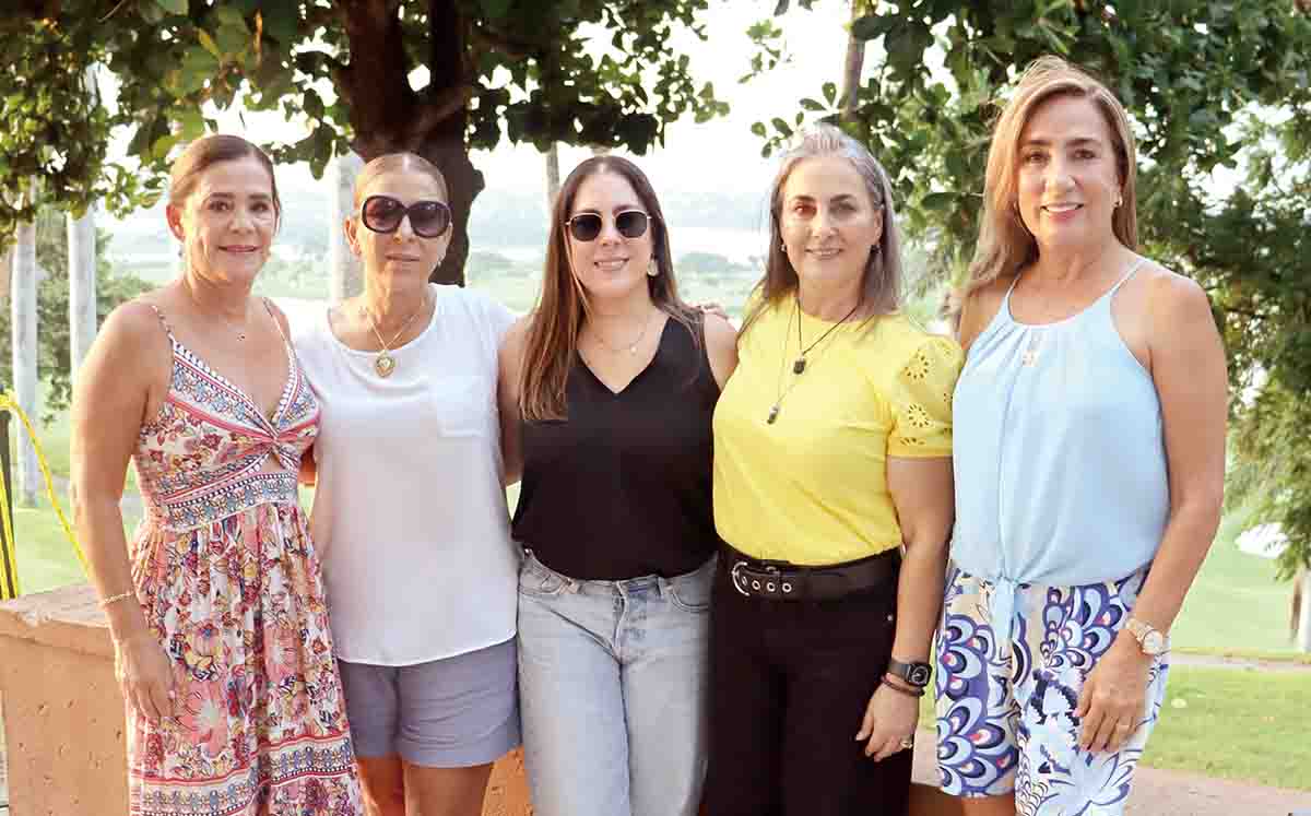 Asistentes nos regalaron sus mejores sonrisas en el Club Campestre Tampico