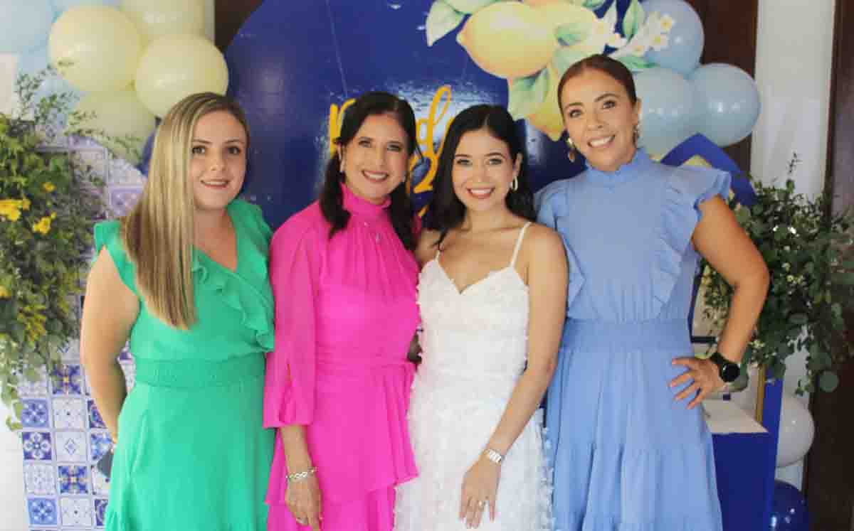 Asistentes asistentes recibieron un estuche y diversos productos de skincare