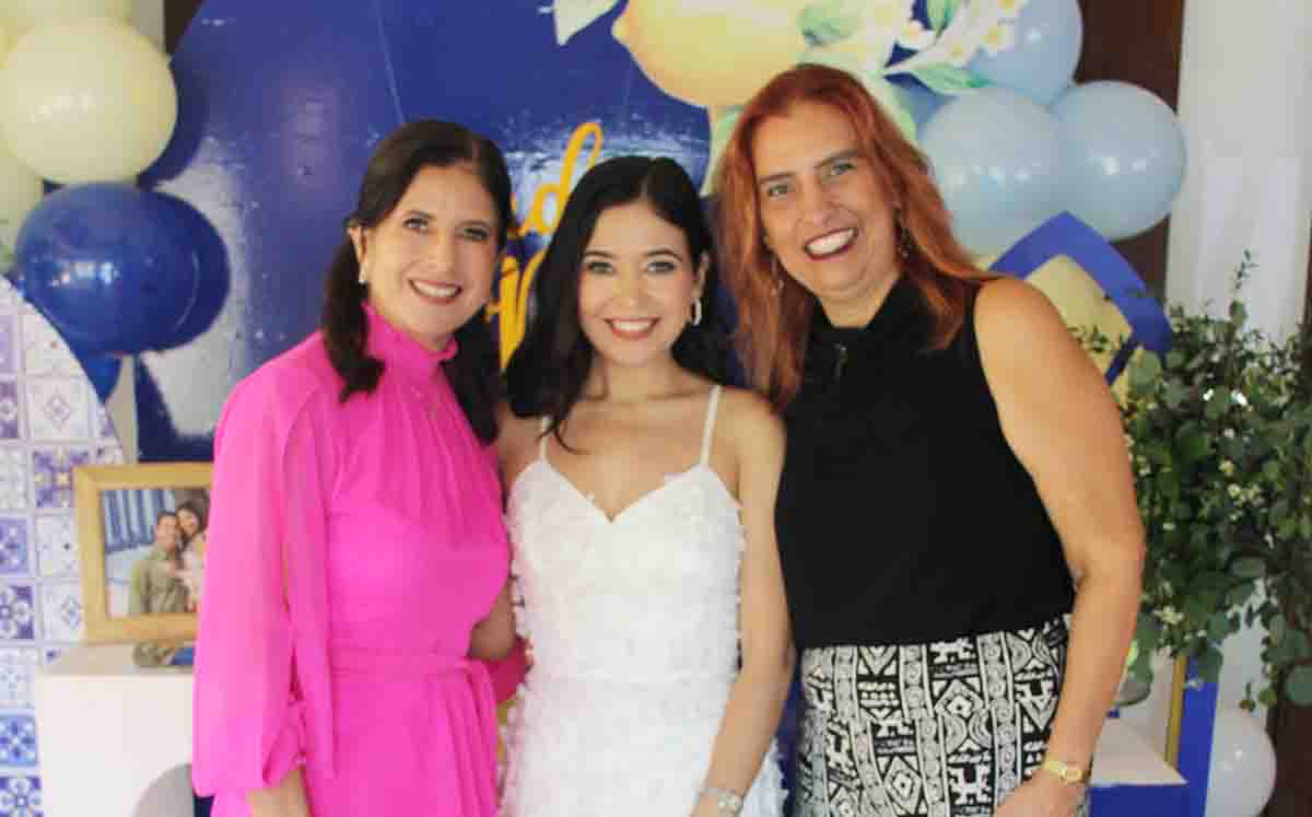 MAGUE ROBLEDO, SOFÍA GARZA, CLAUDIA HERNÁNDEZ llegaron con sus mejores outfits al evento
