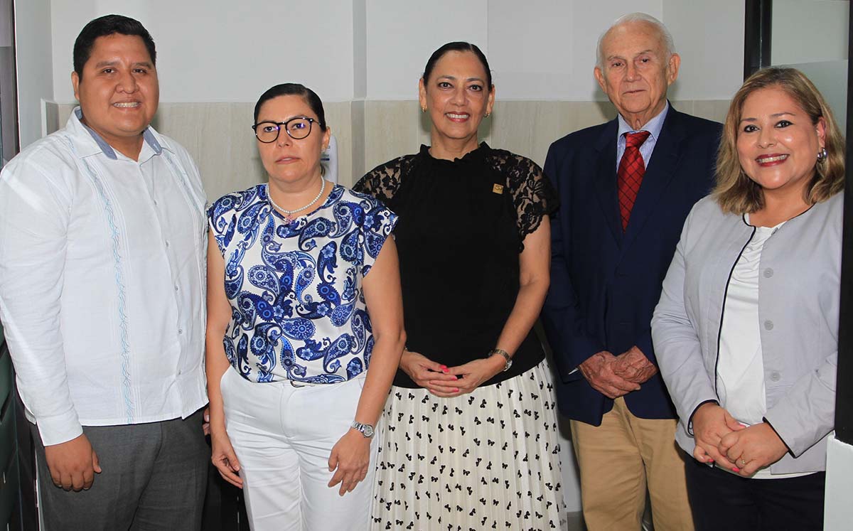 Asistencia felices de formar parte de la inauguración del Centro Comunitario IEST Anáhuac