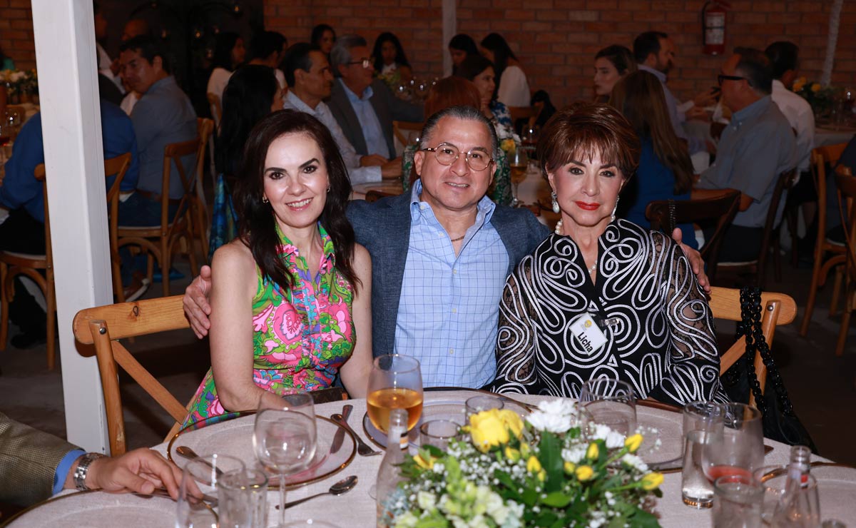Ani, Ricardo y Licha